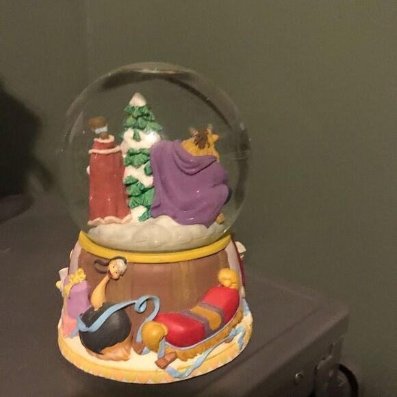 Disney Enesco Beauty And The‎ Beast Snow Globe MINUET NO. 1 Snow Globe Music Box - Picture 12 of 13